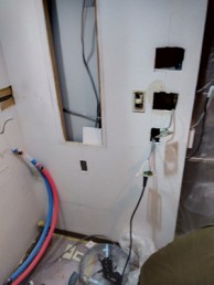 木の質感やぬくもりを感じられる木目調でスタイリッシュに　目黒区M様邸